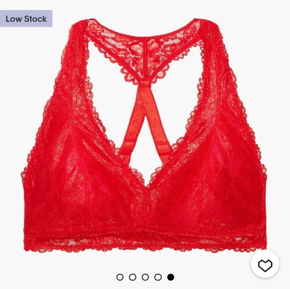 WOMENS WEAR
